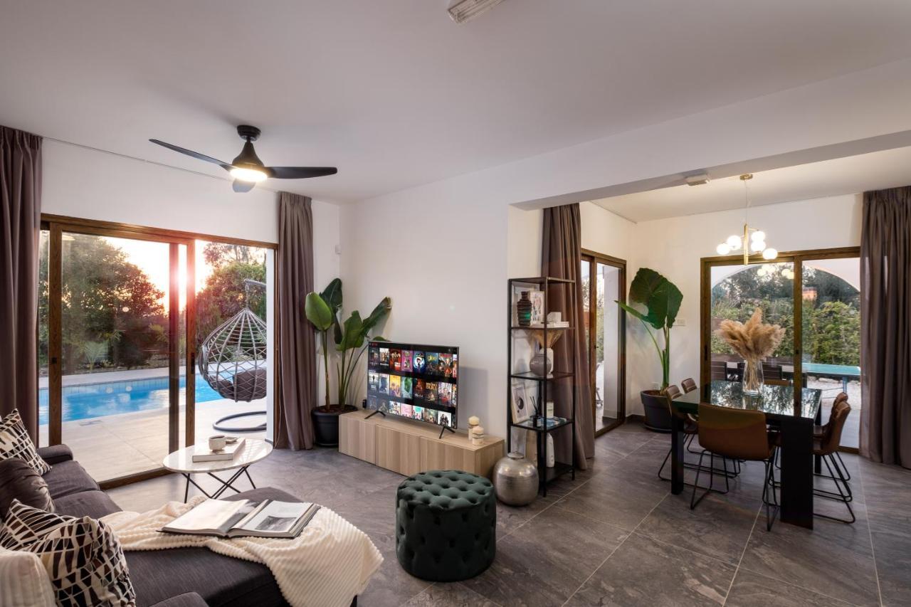 Cocoon Luxury Villa In Coral Bay-3 Min To Beach Pegeia Exterior foto